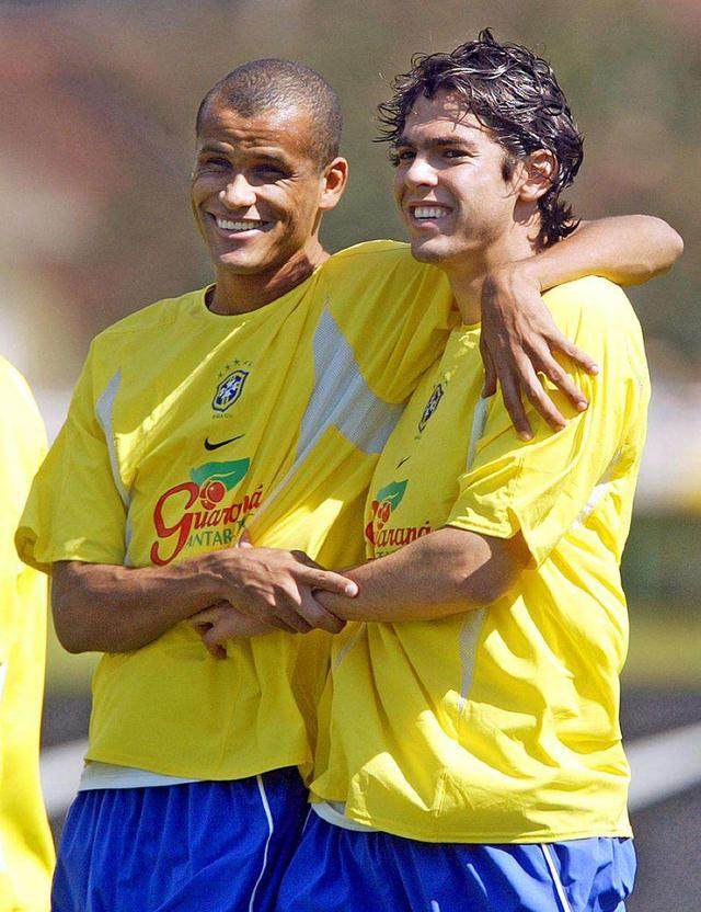 尤其是在集 尤其是在集